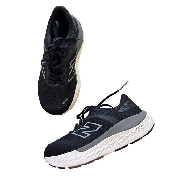 New Balance Womens Sz 8 Fresh Foam 880v12 Running Shoes Black/White - Picture 1 of 11